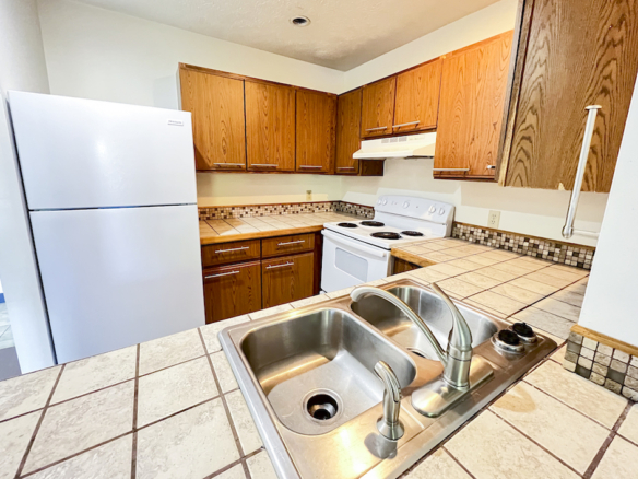 160 West Washington Apt. B