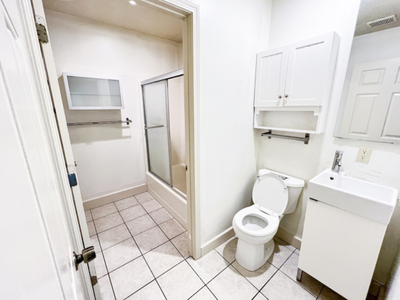 160 West Washington Apt. B
