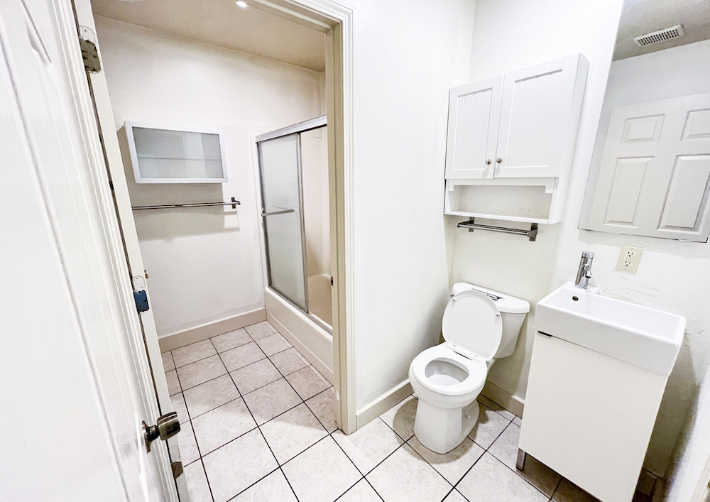 160 West Washington Apt. B