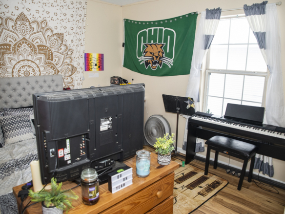 1706 University Commons