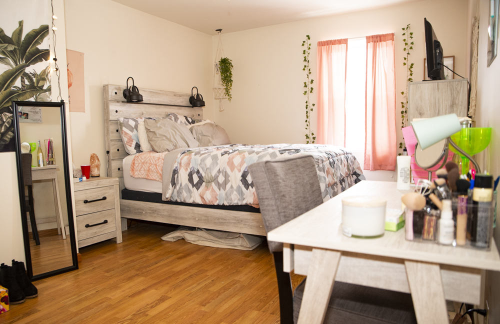 189 W. Washington Apt. C