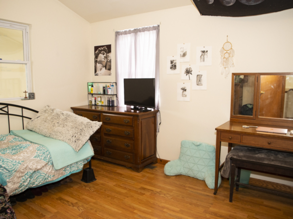 189 W. Washington Apt. C