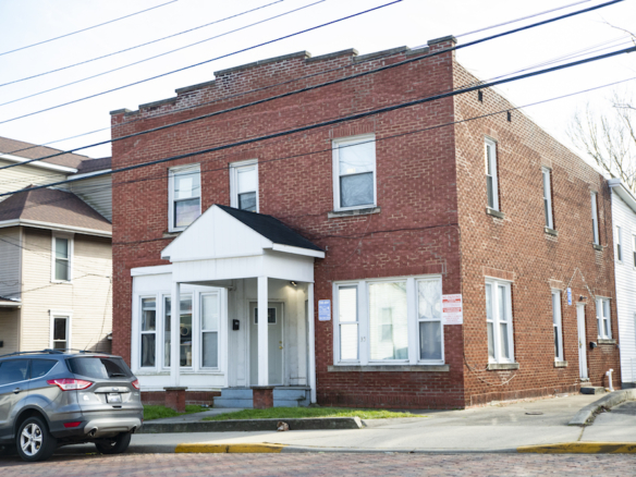 35 E. Carpenter Apt. B