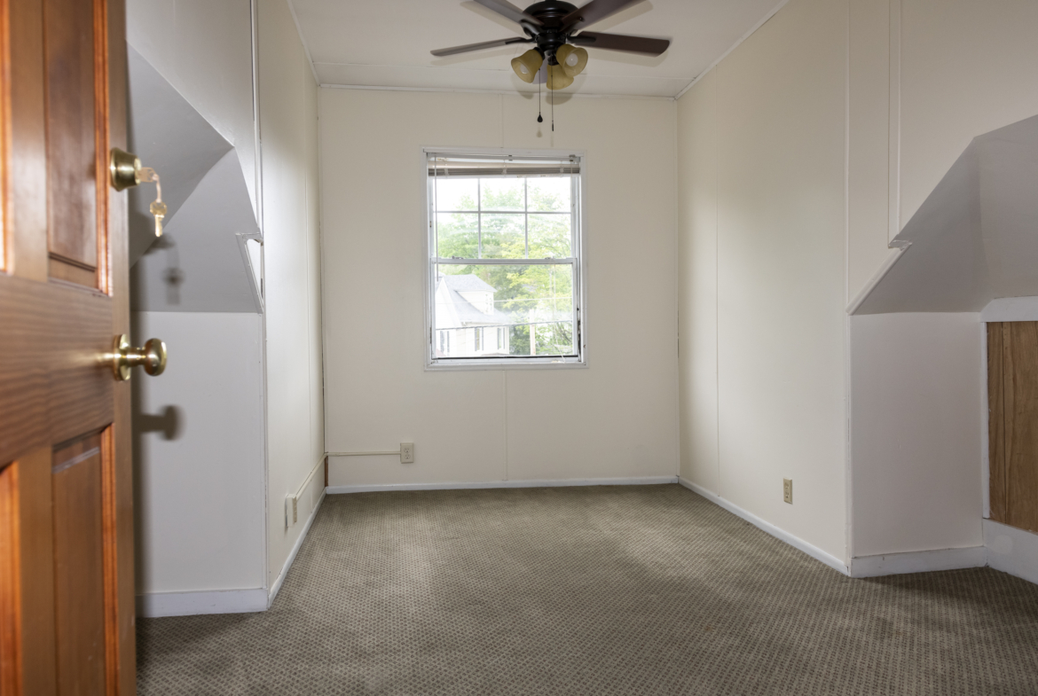 37 East Carpenter