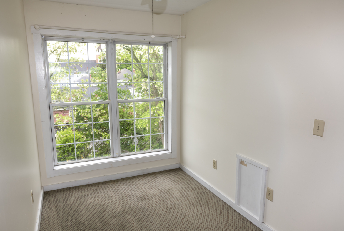 37 East Carpenter