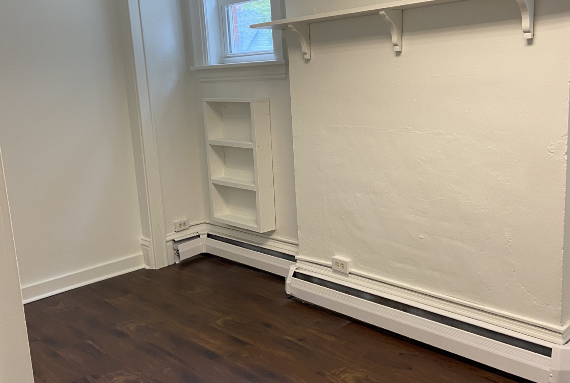 110 N. Congress Apt. 1