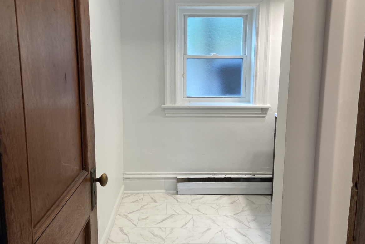 110 N. Congress Apt. 1
