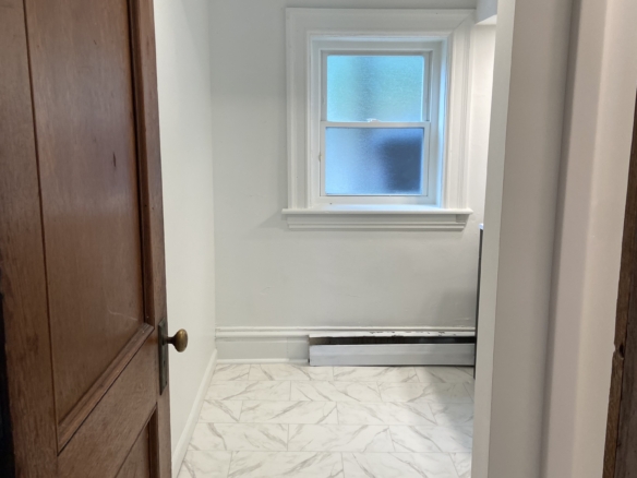 110 N. Congress Apt. 1